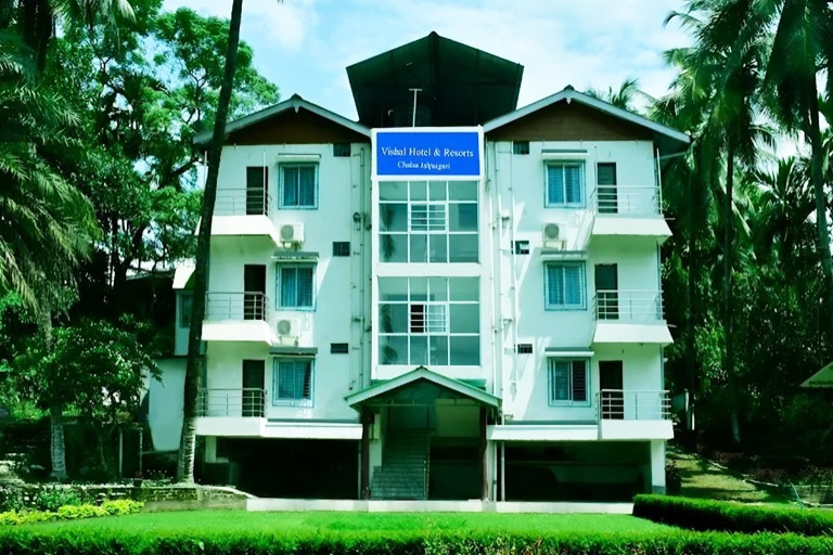 Vishal Hotel & Resorts Front Building View